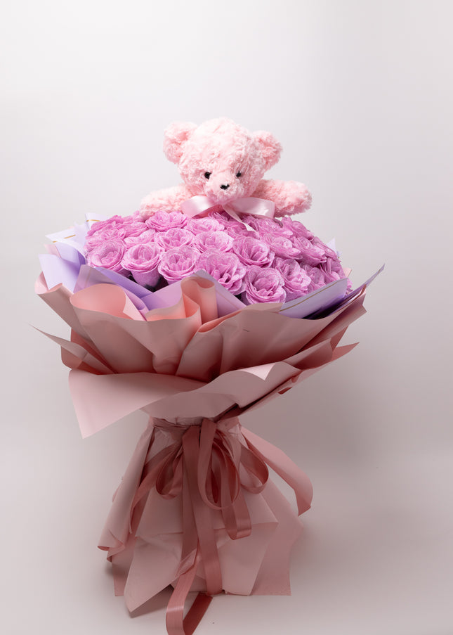 Buchet de Lux „Amethyst Bear Hug” cu Trandafiri Sclipitori