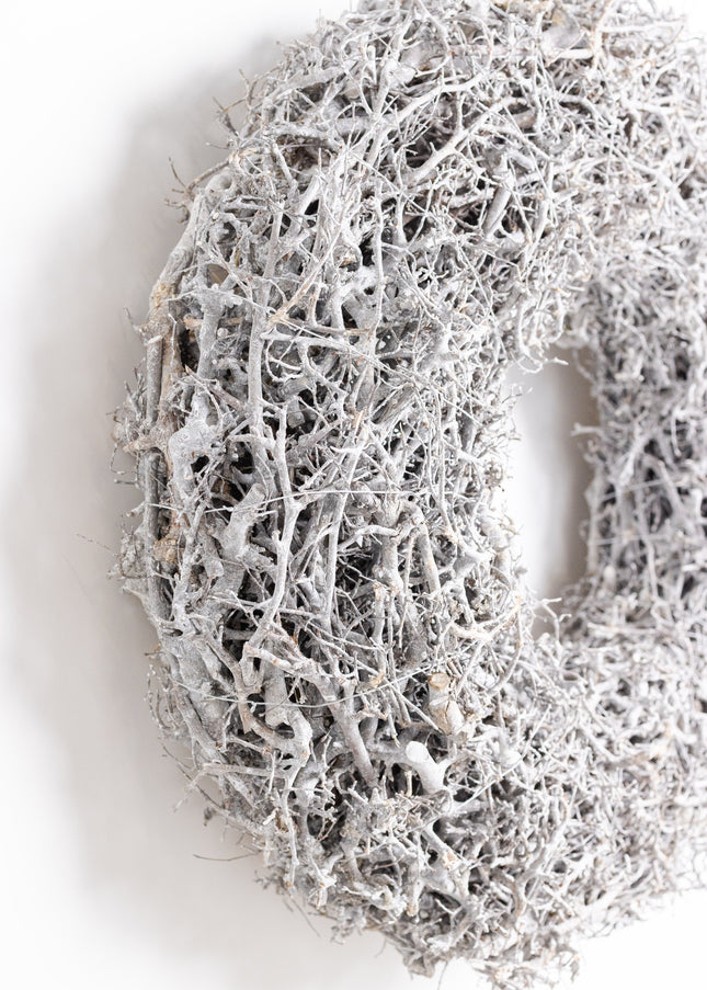 Coroniță Sculpturală „Silver Bonsai” – Piesă de Design Handmade din Rădăcini Naturale de Bonsai