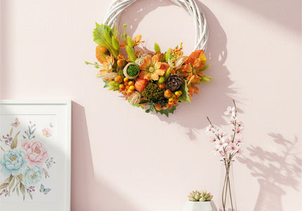 Coroniță Handmade „Autumn Glow” – Aranjament Floral pe Bază de Răchită Albă cu Flori de Dovleac și Spice