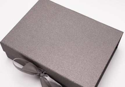 Aranjament de Lux "Red Saphir Heritage" cu Trandafiri Metalici