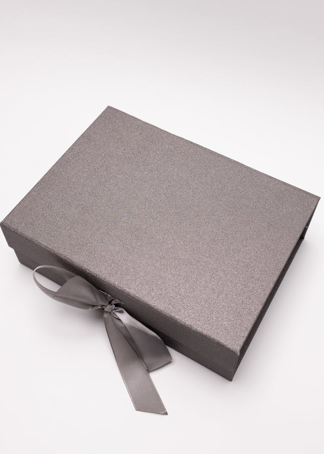 Aranjament de Lux "Red Saphir Heritage" cu Trandafiri Metalici