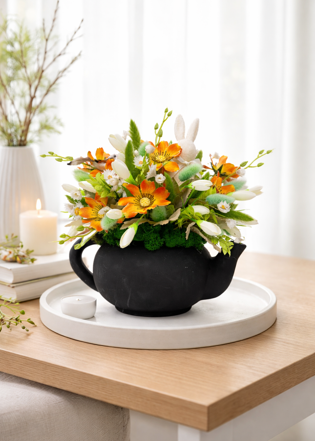 Aranjament de Paște „Spring Teapot” – decor floral în ceainic cu accente naturale
