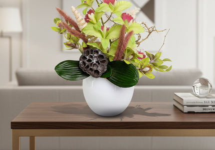 Aranjament Floral „Emerald Orchid” în Vas Ceramic Alb – Compoziție Handmade cu Orhidee Verzi, Lotus și Accente Naturale