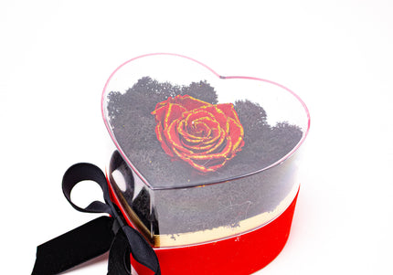 Aranjament de Lux "Golden Petal Heart" cu Trandafir Etern