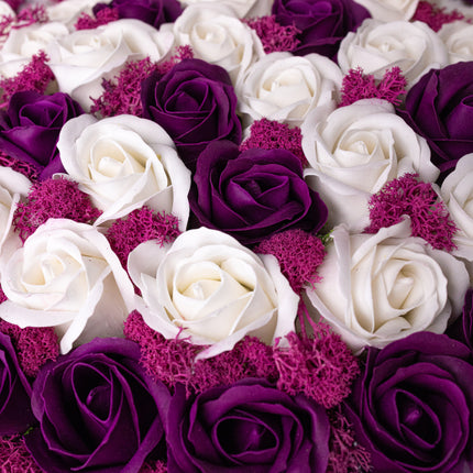 Aranjament Lux Trandafiri Săpun Mov-Alb, Ursulet Pufos