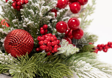 Brad Natural la Ghiveci "Red Berries" pentru Birou
