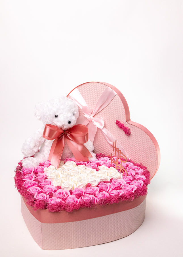 Aranjament Inimă Lux 39 Trandafiri Săpun și Ursulet