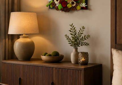 Tablou decorativ „Crimson Garden” – compoziție în tonuri de roșu și verde
