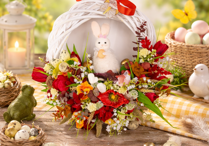 Coroniță florală de Paște „Easter Nest” – decor festiv cu iepuraș, flori și accente naturale