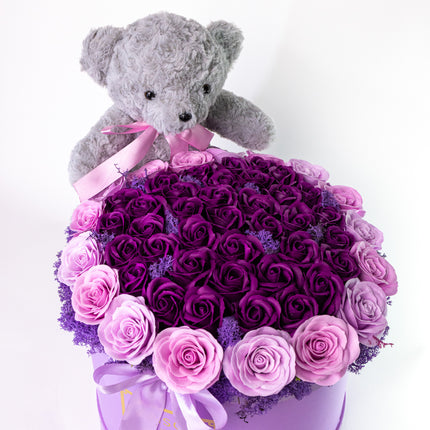 Aranjament Lux Trandafiri Săpun Violet-Roz, Ursulet Gri