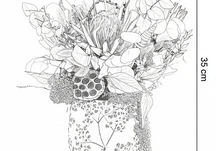Aranjament Floral „Ivory & Earth” în Vas Ceramic Texturat – Compoziție Handmade cu Protea Albă, Lotus și Elemente Botanice Conservate