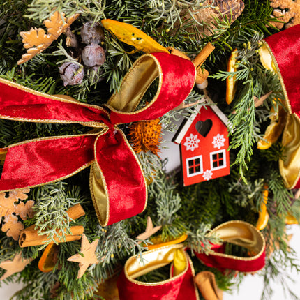 Coroniță Crăciun "Artisan Red Cabin" Mix Brad Natural