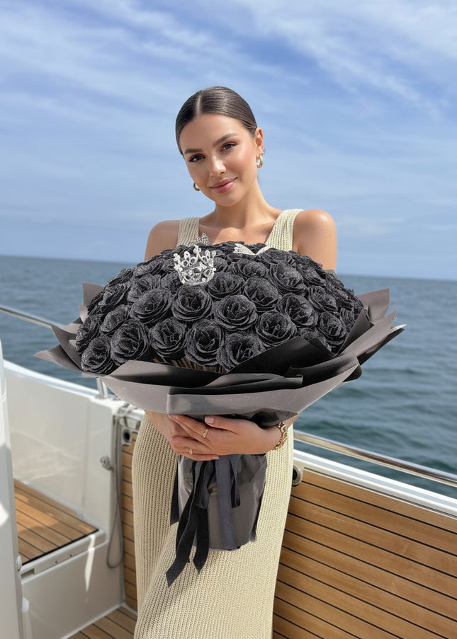 Buchet Gigant "Midnight Empress" 101 Trandafiri și Coroană
