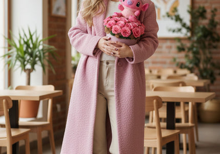 Aranjament Cutie Roz cu 23 Trandafiri & Pluș Stitch (Angel)