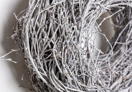 Coroniță din Răchită Vopsită Gri Silver – Bază Aranjament Floral Rustic-Modern