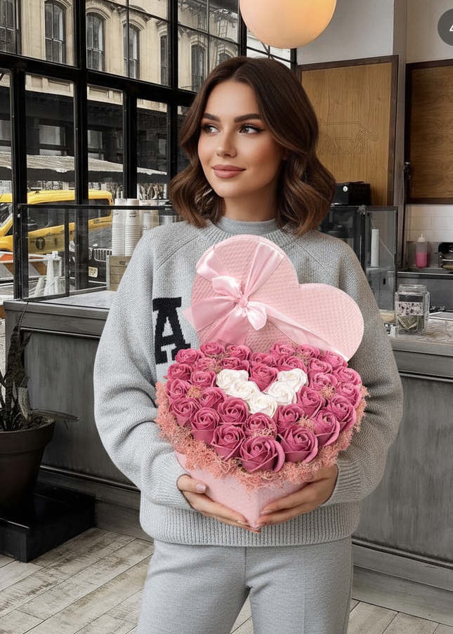 Aranjament Inimă Lux Trandafiri Săpun Roz-Alb