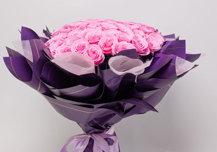 Buchet Gigant "Orchid Symphony" cu 79 Trandafiri Roz și Mov