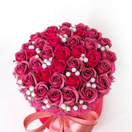 Aranjament Lux Trandafiri Săpun Roșii, Cutie Catifea