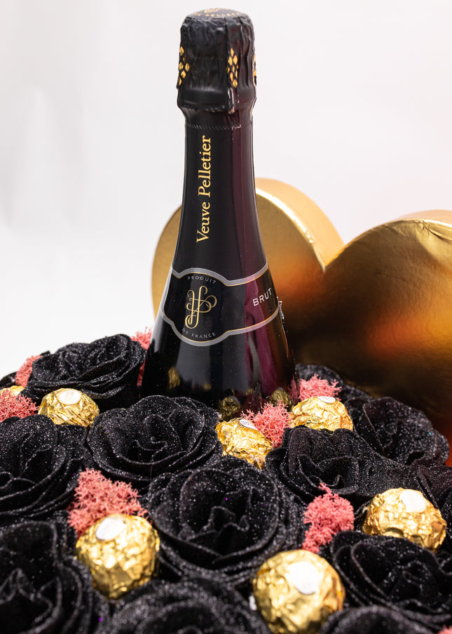 Aranjament Inimă 31 Trandafiri Săpun Negri (Glitter), Șampanie & Ursulet