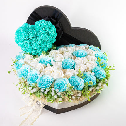 Aranjament Lux Inimă Trandafiri Săpun Turcoaz-Alb