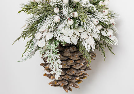 Ornament de Crăciun Premium „Frosty White Pinecone”
