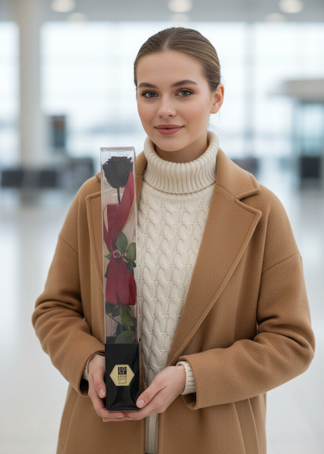 Aranjament de Lux "Noir Elegance" cu Trandafir pe Tulpină