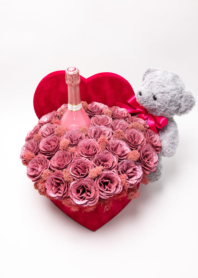 Aranjament Inimă Catifea, 31 Trandafiri Săpun Roz Glitter, Șampanie & Ursuleț