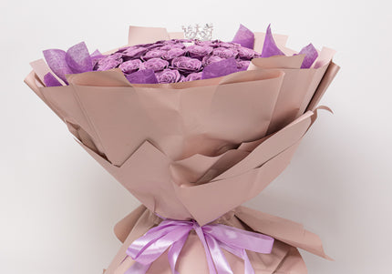Buchet Gigant "Lavender Majesty" cu 101 Trandafiri și Tiară