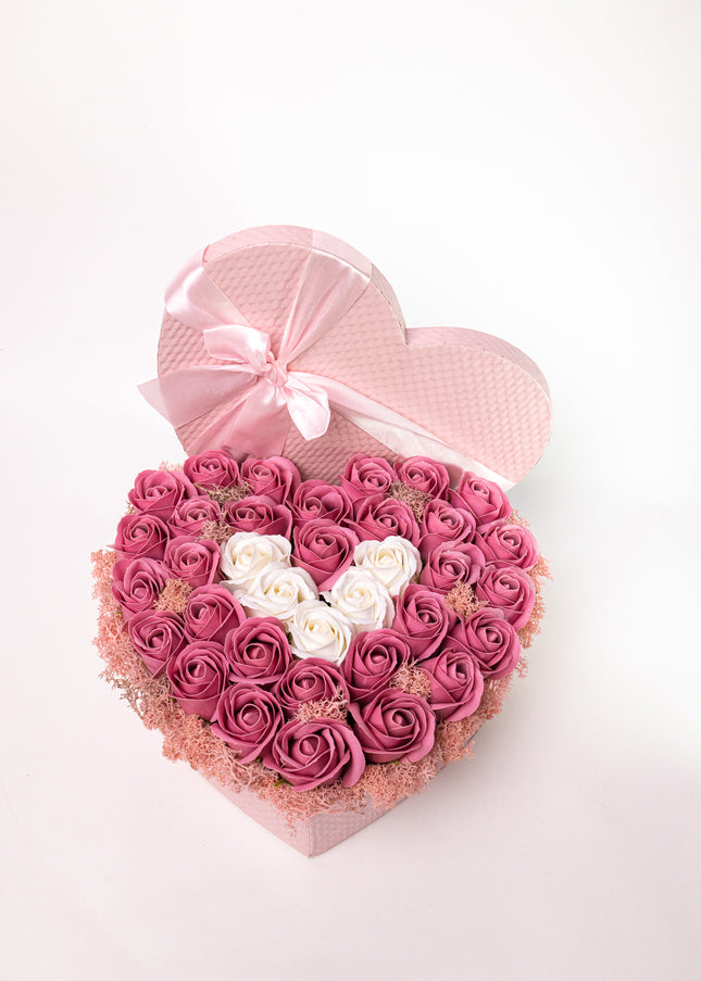Aranjament Inimă Lux Trandafiri Săpun Roz-Alb