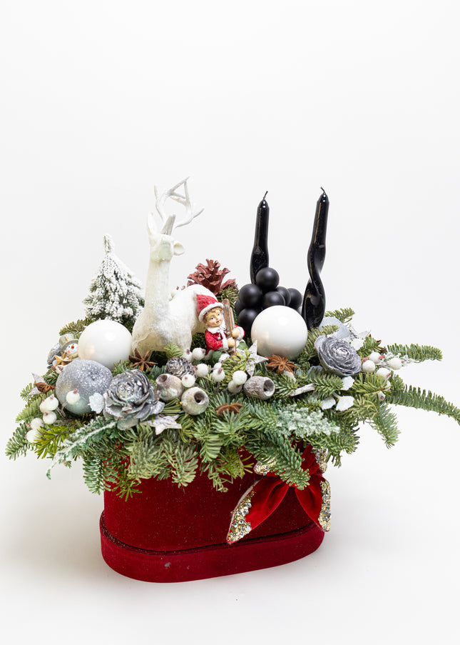Aranjament Festiv „Nordic Frost & Velvet Cerf”