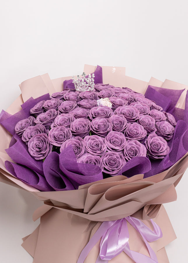 Buchet Gigant "Lavender Majesty" cu 101 Trandafiri și Tiară