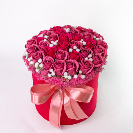 Aranjament Lux Trandafiri Săpun Roșii, Cutie Catifea