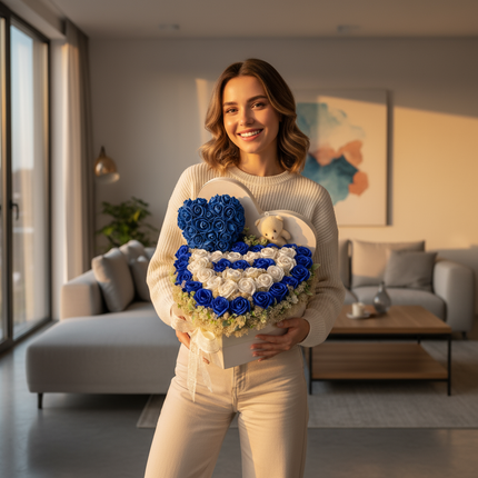 Aranjament Inimă Lux Trandafiri Săpun Albastru-Alb & Ursulet