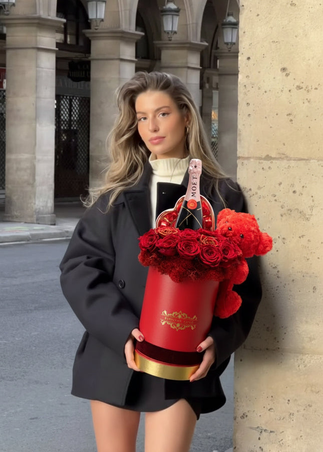 Aranjament Lux 19 Trandafiri Criogenați, Moët, Ursulet & Praline