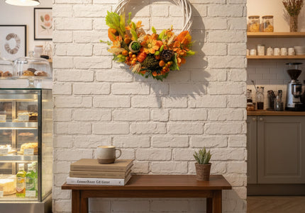 Coroniță Handmade „Autumn Glow” – Aranjament Floral pe Bază de Răchită Albă cu Flori de Dovleac și Spice