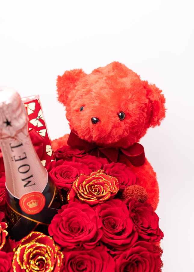 Aranjament Lux 21 Trandafiri Criogenați Roșii, Șampanie Moët & Ursulet