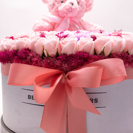 Aranjament Lux Trandafiri Săpun Roz & Lila, Ursulet Gri