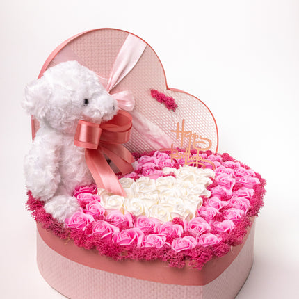 Aranjament Inimă Lux 39 Trandafiri Săpun și Ursulet