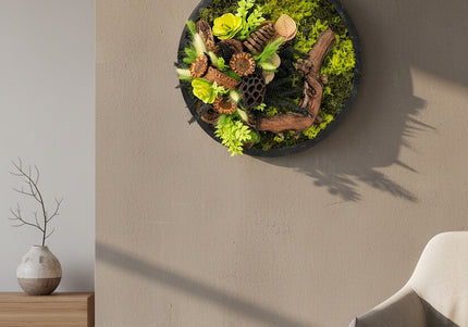Tablou Biophilic Circular „Emerald Orb” – Panou Decorativ Handmade cu Mușchi, Licheni și Relief de Pădure