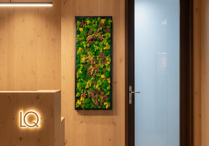 Tablou Biophilic Vertical „Vertical Forest Stream” – Panou Handmade XXL cu Mușchi Stabilizați și Relief Botanic Premium