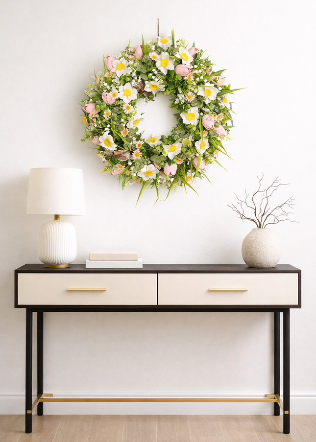Coroniță florală „Spring Meadow” – decor natural cu flori albe, galbene și accente verzi