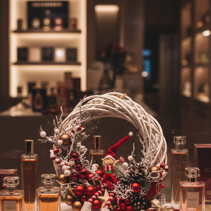 Coroniță Crăciun "Playful Elf" pe Lemn Natural Alb