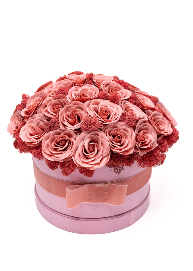 Aranjament de lux cu 55 Trandafiri de Săpun Roz Prăfuit