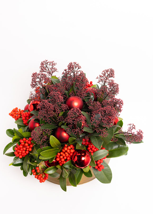 Aranjament Lux FloraArt cu Skimmia în Vas de Cupru