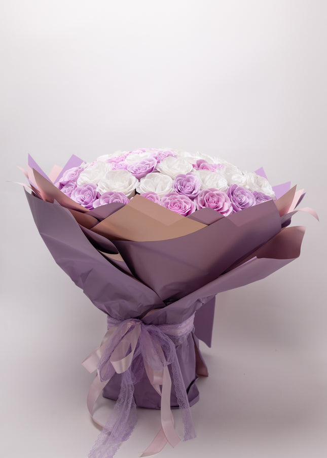 Buchet de Lux „Lavender Diamond Bouquet” cu 101 Trandafiri Imperiali