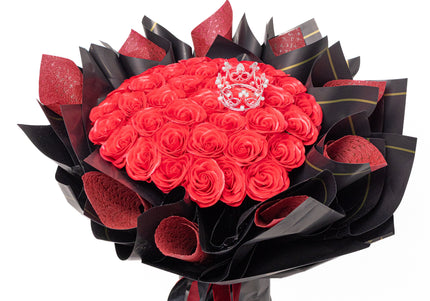 Buchet Gigant "Royal Crimson" cu 79 Trandafiri și Coroană