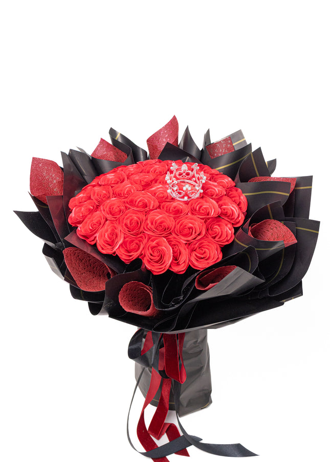 Buchet Gigant "Royal Crimson" cu 79 Trandafiri și Coroană