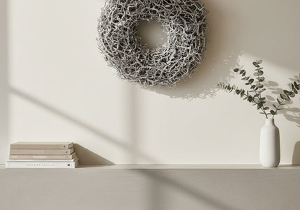 Bază Coroniță Artizanală din Rădăcini de Bonsai – Decor Handmade cu Aspect Înghețat și Textură Organică