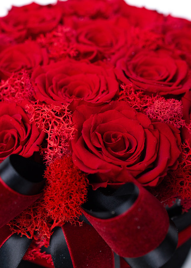 Aranjament Inimă Lux 25 Trandafiri Criogenați Roșii