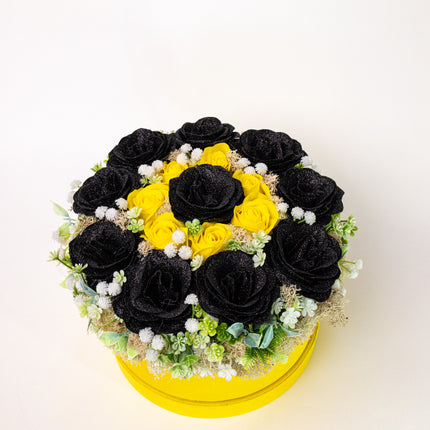 Aranjament Lux Trandafiri Săpun Negri Glitter & Galbeni